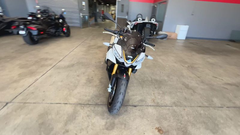 Used 2024 Aprilia TUONO V4 FACTORY 1100 Image 3