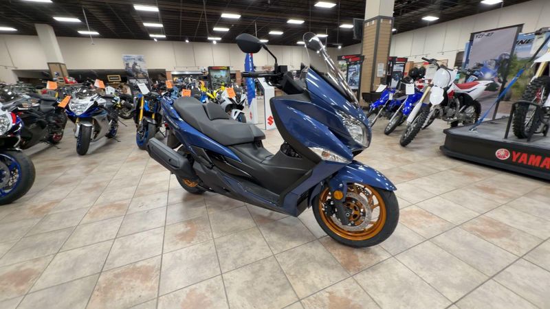 New 2026 Suzuki BURGMAN 400 Image 2