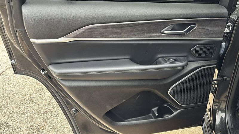 2022 Jeep Grand Cherokee L LimitedImage 8