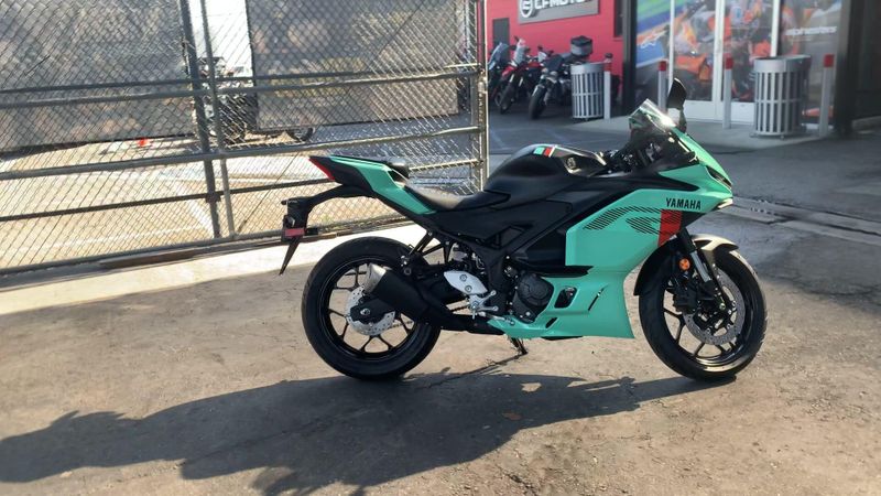 New 2026 Yamaha YZF-R3 ABS Image 9