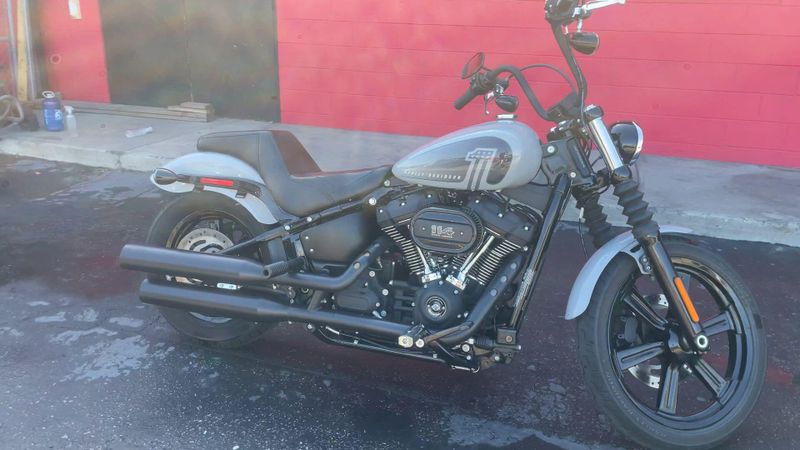 Used 2024 Harley-Davidson SOFTAIL STREET BOB 114 Image 9