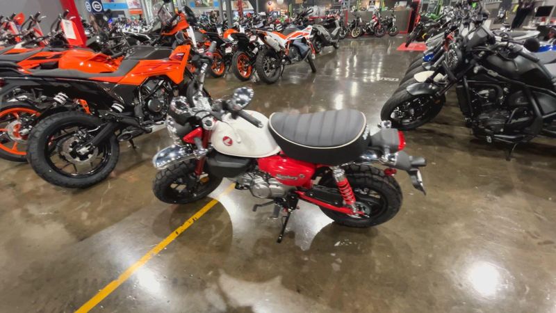 New 2025 Honda MONKEY ABS Image 6