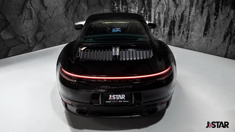 2024 Porsche 911 Targa 4 GTS photo 19