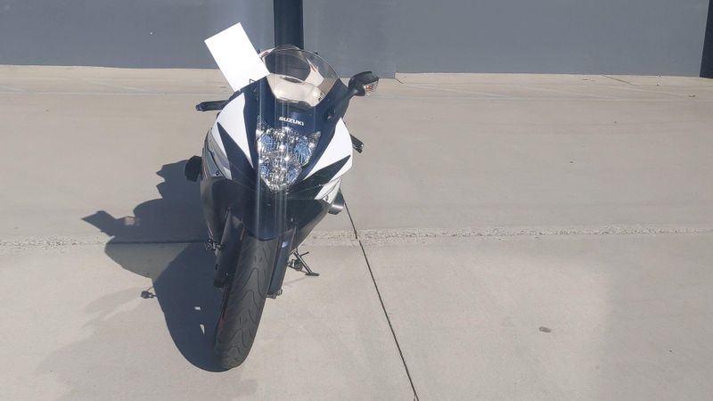 Used 2025 Suzuki GSX-R600 CA Image 7
