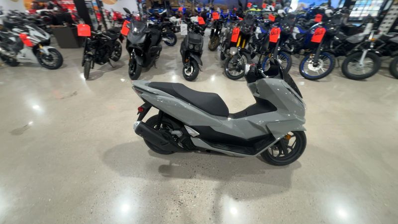 New 2026 Honda PCX ABS Image 8
