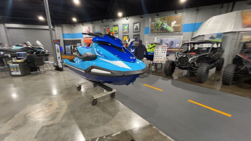 2025 Yamaha VX DELUXE W/AUDIO  in a CYAN/AZURE BLUE exterior color. Del Amo Motorsports of Redondo Beach (424) 390-7811 delamomotorsports.com 