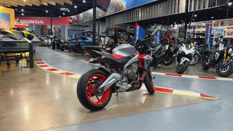 Used 2021 Aprilia TUONO 660 Image 4