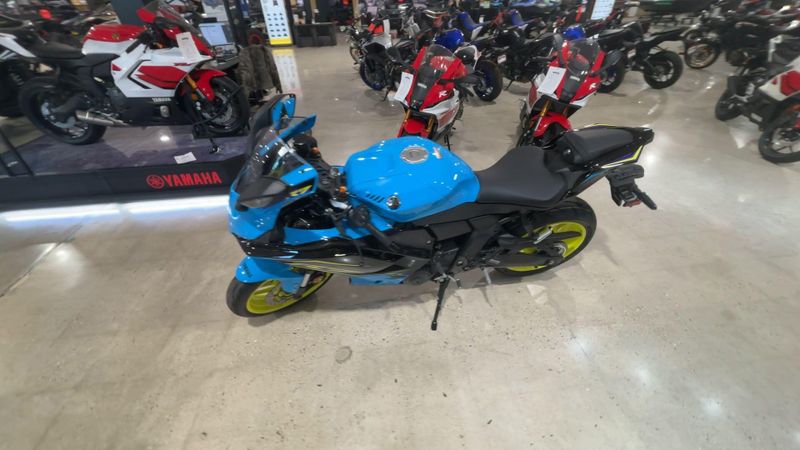 New 2026 Yamaha YZF-R7 Image 3