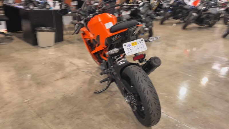 Used 2023 KTM RC 390 Image 2