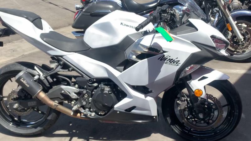 Used 2020 Kawasaki Ninja  400 ABS Image 5
