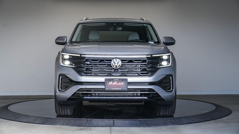 2025 Volkswagen Atlas 2.0T SEL Premium R-LineImage 6