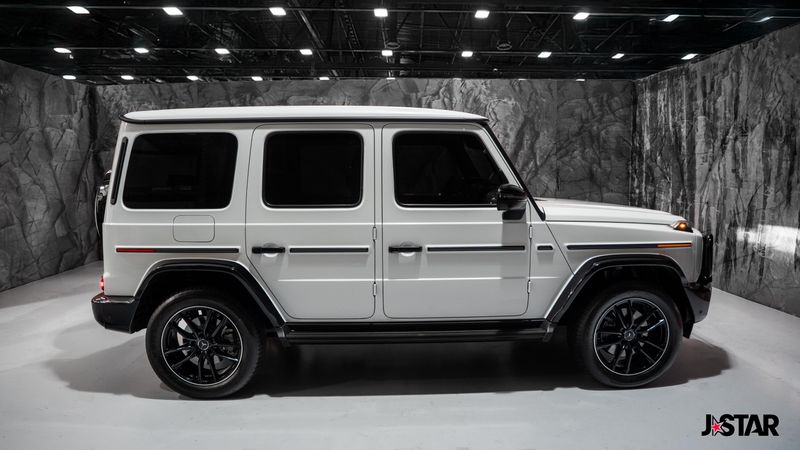 2025 Mercedes Benz G 550 photo 25