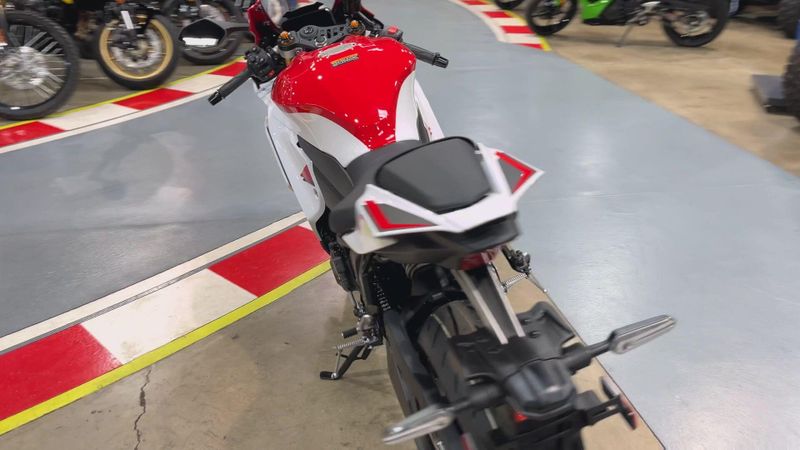 New 2026 Yamaha YZF-R7 70TH ANNIVERSARY EDITION Image 3