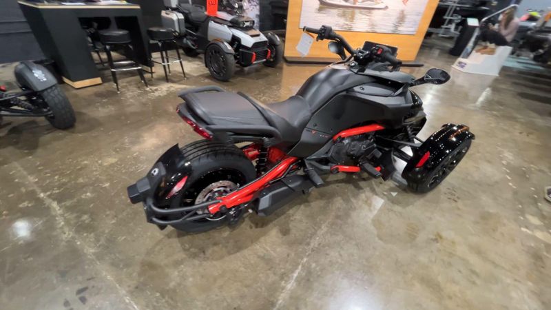 New 2026 Can-Am SPYDER F3-S (SE6) Image 4