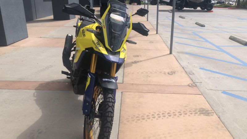 Used 2024 Suzuki V-STROM 800DE CA Image 7