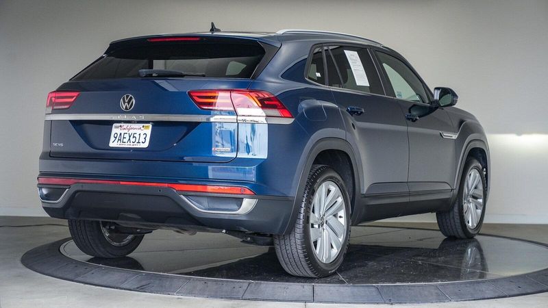 Used 2022 Volkswagen Atlas Cross Sport 3.6L V6 SE w/TechnologyImage 4