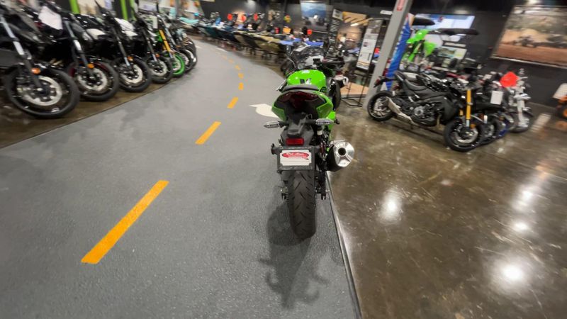 2024 Kawasaki NINJA 500 KRT EDITION SE ABS  in a LIME GREEN/EBONY exterior color. Del Amo Motorsports of Redondo Beach (424) 390-7811 delamomotorsports.com 
