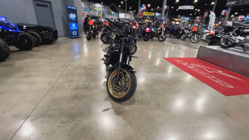 2023 Yamaha XSR700 Image 3