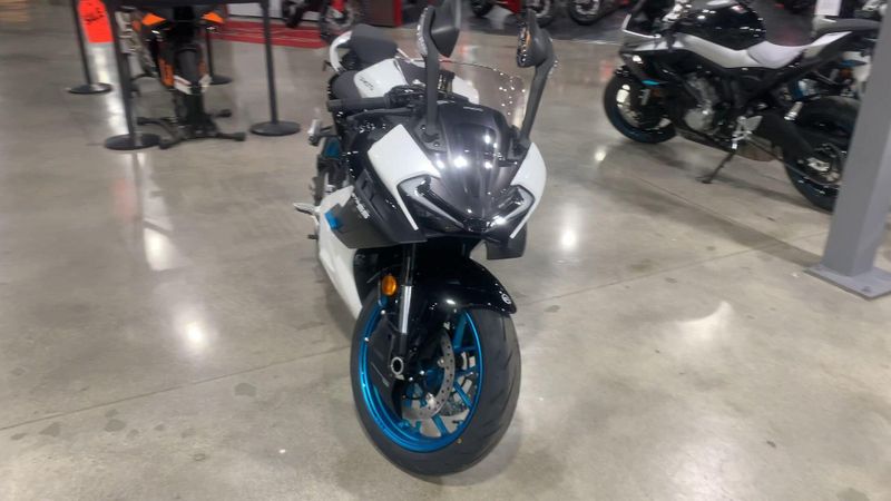 New 2025 CFMOTO 675SS Image 3