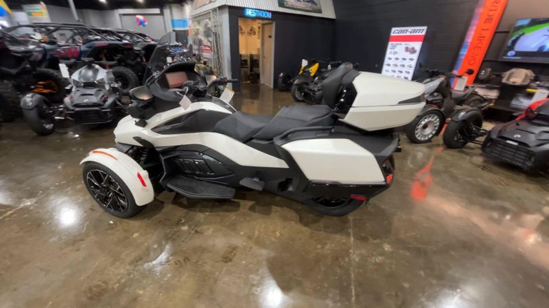 New 2026 Can-Am SPYDER RT SEA-TO-SKY (SE6) Image 9