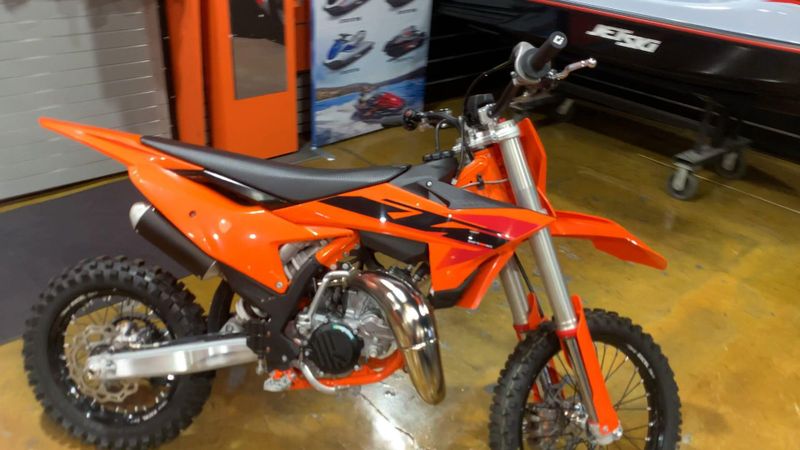 New 2025 KTM 85 SX 17&sol;14 Image 3