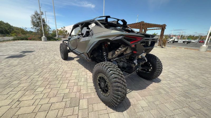 New 2026 Can-Am MAVERICK R MAX X RC WITH SMART-SHOX 999T DCT Image 7