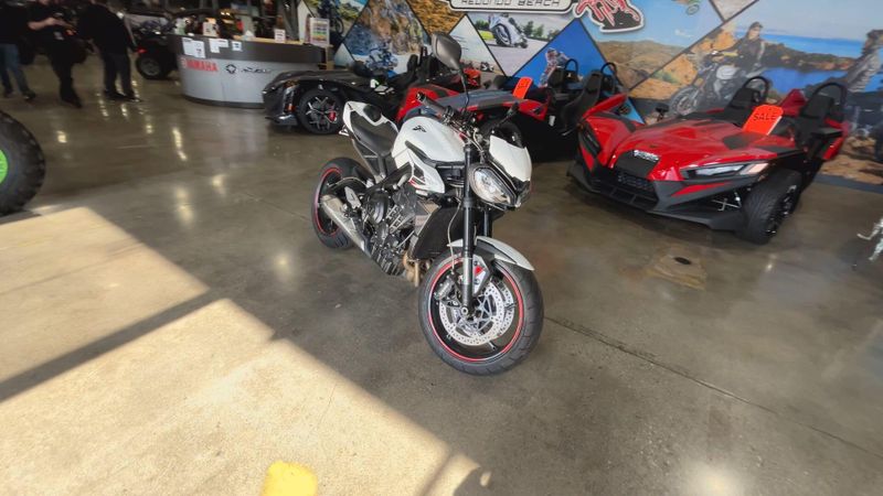 Used 2024 Triumph STREET TRIPLE 675 R Image 2