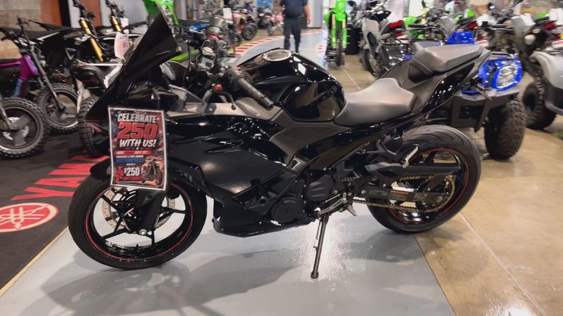 Used 2025 Kawasaki NINJA 500 Image 8
