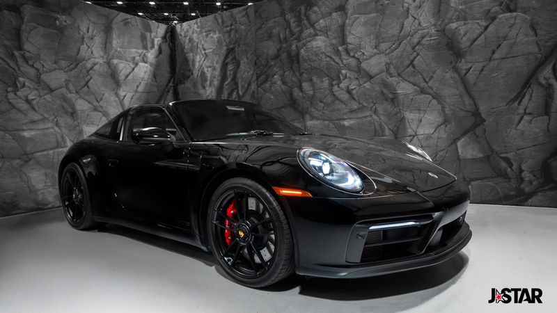 2024 Porsche 911 Targa 4 GTS photo 17