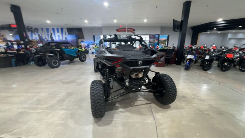 New 2026 Can-Am MAVERICK R MAX X RS 999T DCT Image 4
