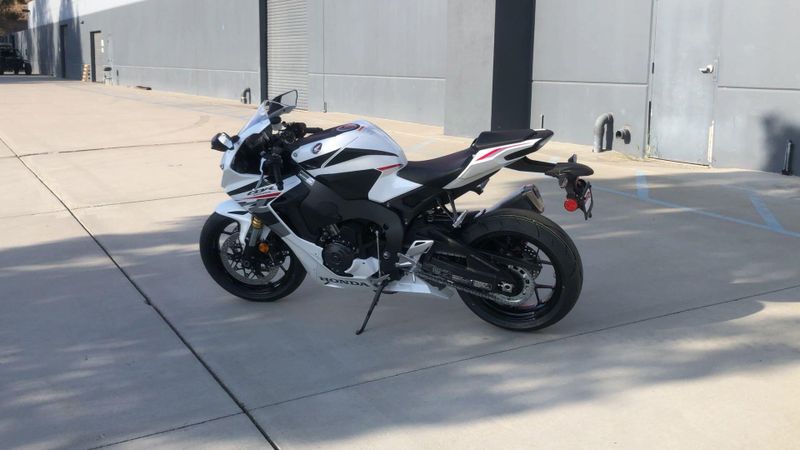 New 2027 Honda CBR1000RR ABS Image 6