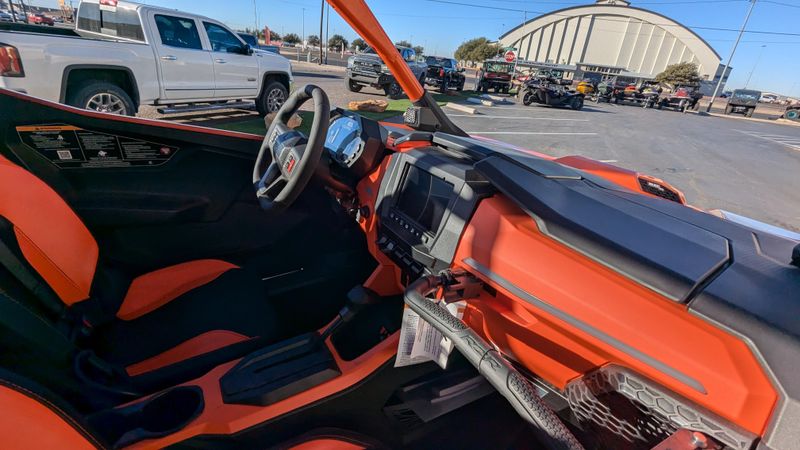 2025 Polaris RZR PRO R 4 FACTORY ARMORED LIMITED EDITION ORANGE BURSTMATTE MARMALADE ORANGEImage 17