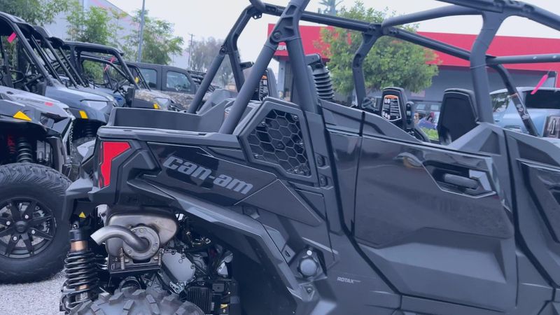 New 2025 Can-Am MAVERICK SPORT MAX DPS 1000R Image 4