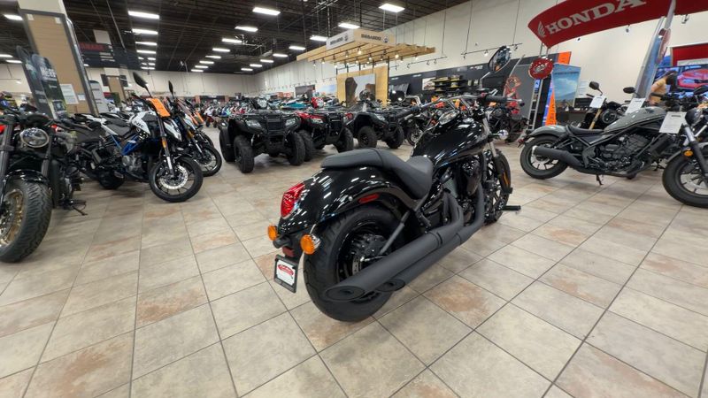 New 2026 Kawasaki VULCAN 900 CUSTOM Image 8