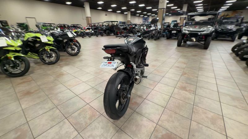Used 2023 Honda CB300R ABS Image 8