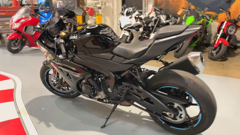 Used 2024 Suzuki GSX-R1000R CA Image 3