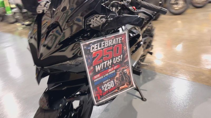 Used 2025 Kawasaki NINJA 500 Image 7