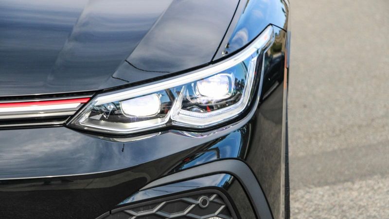 2024 Volkswagen Golf GTI SEImage 7