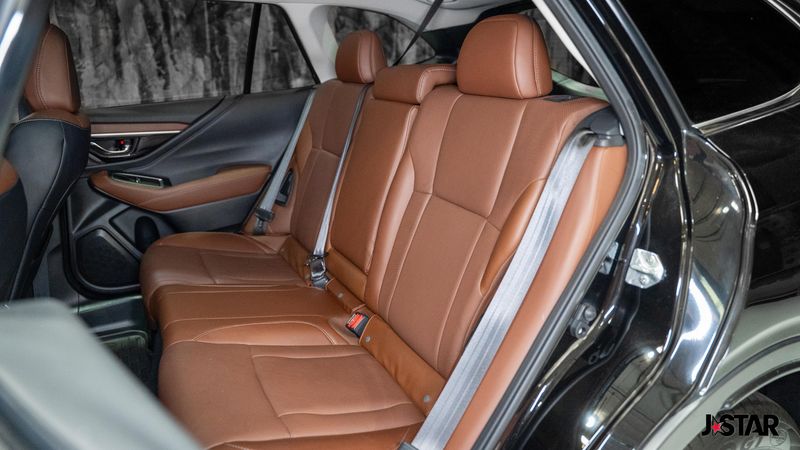 2022 Subaru Outback Touring photo 5