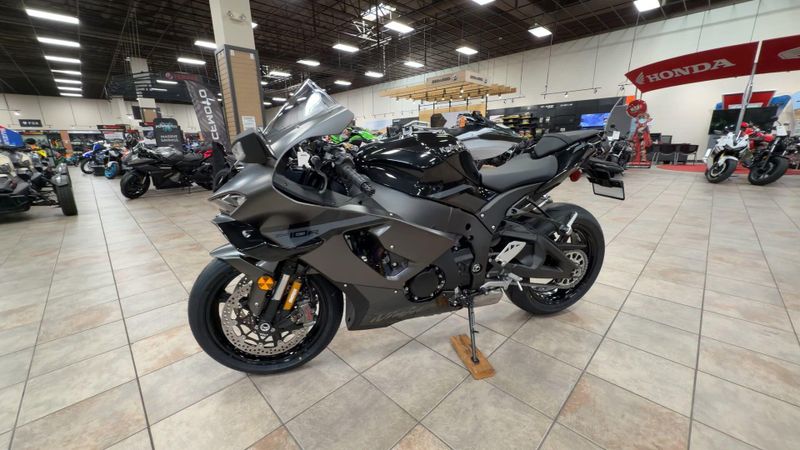 New 2026 Kawasaki NINJA ZX-10R Image 5