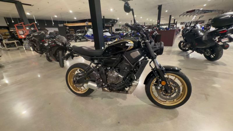 Used 2023 Yamaha XSR700 Image 3