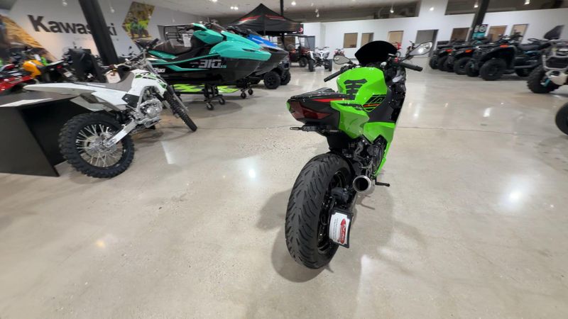 Used 2023 Kawasaki NINJA 400 Image 9