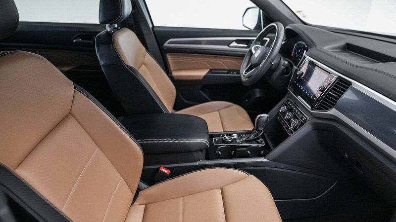 Used 2022 Volkswagen Atlas Cross Sport 3.6L V6 SE w/TechnologyImage 16