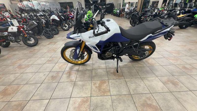 New 2024 Suzuki V-STROM 800DE Image 9