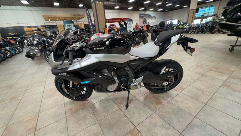 New 2026 CFMOTO 675SS Image 6