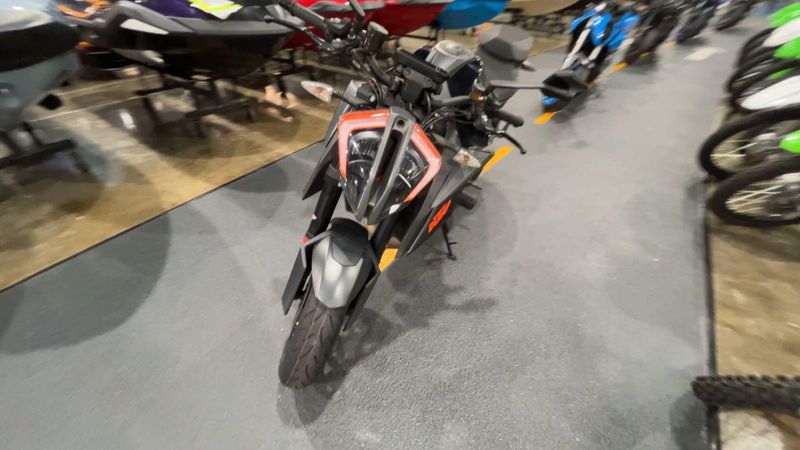 Used 2020 KTM 1290 SUPER DUKE R Image 3