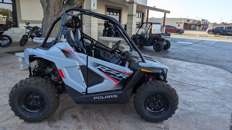 2024 Polaris RZR 200 EFI STORM GRAYImage 4