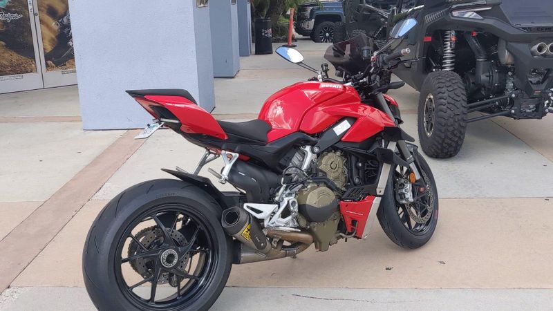 Used 2021 Ducati STREETFIGHTER V4 Image 8