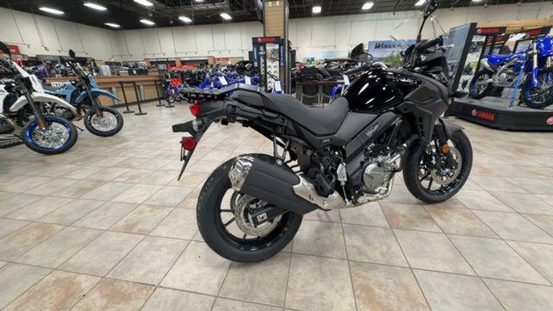 New 2025 Suzuki V-STROM 650 Image 4