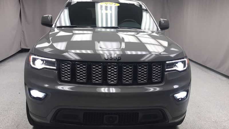 2021 Jeep Grand Cherokee Laredo XImage 27